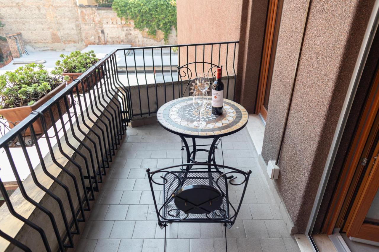 Apartment Close To Duomo Milano Exteriör bild